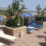 Eden Luxury Con Piscina E Jacuzzi Vendégház