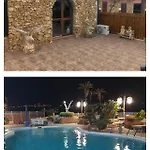 Vendégház Eden Luxury Con Piscina E Jacuzzi 3*