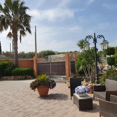 Eden Luxury Con Piscina E Jacuzzi