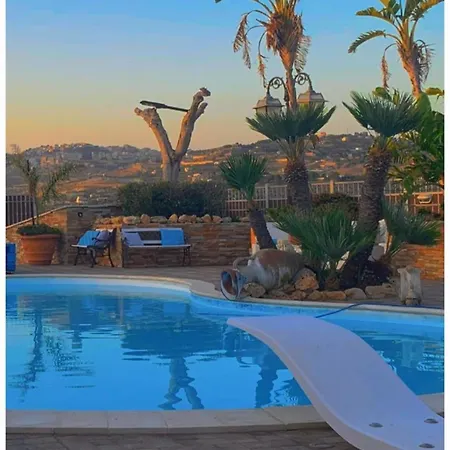 Eden Luxury Con Piscina E Jacuzzi