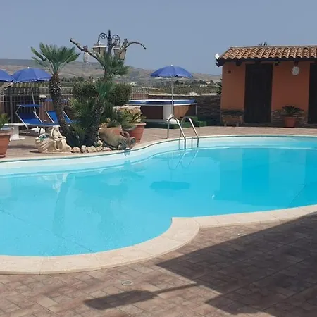 Casa de hóspedes Eden Luxury Con Piscina E Jacuzzi 3*