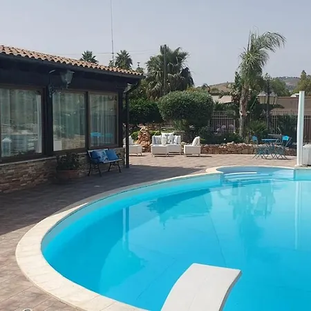 Eden Luxury Con Piscina E Jacuzzi * אגריג'נטו