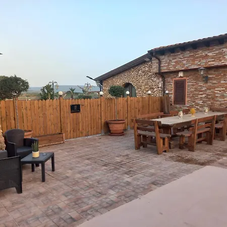 Vendégház Eden Luxury Con Piscina E Jacuzzi